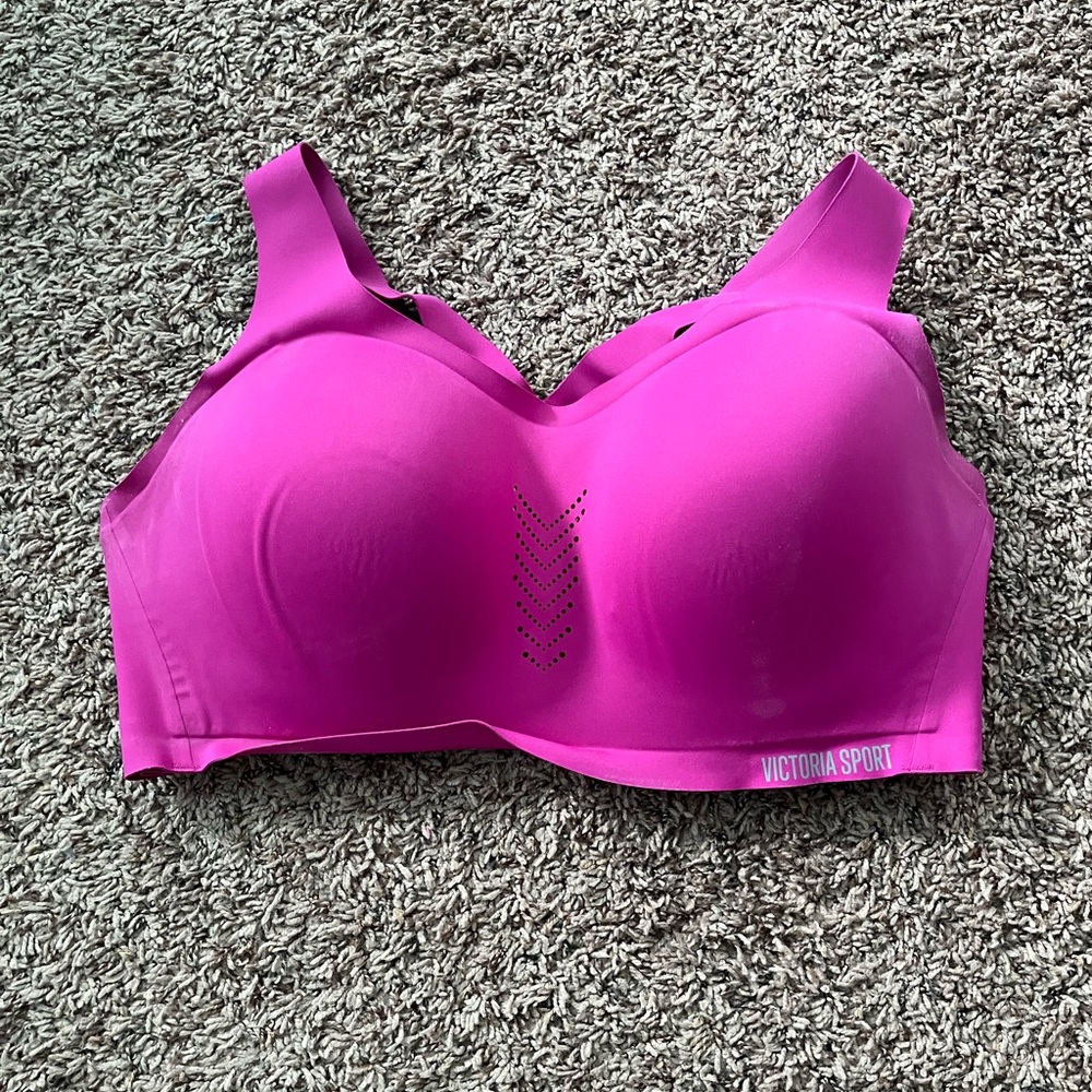 Victoria Secret Sport bra. Size: 36DDD